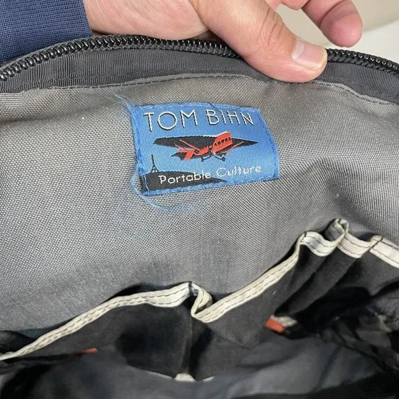 Tom Bihn Backpack 15” Red And Black - Picture 10 of 10